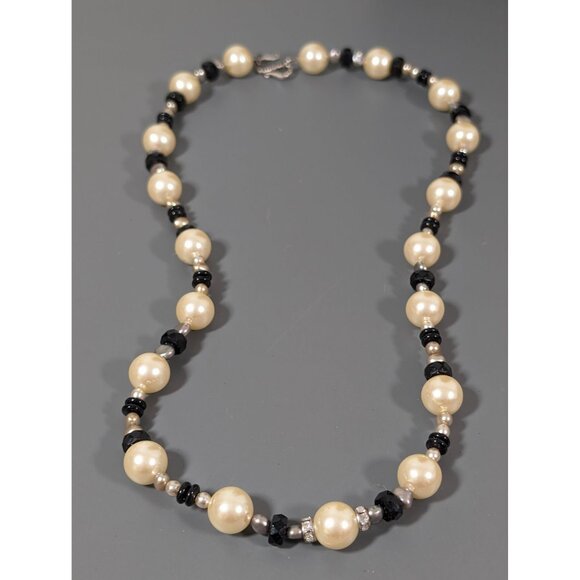 Retro Ivory Color Glass Faux Pearl Black Bead Necklace Classic 22" - Picture 1 of 8